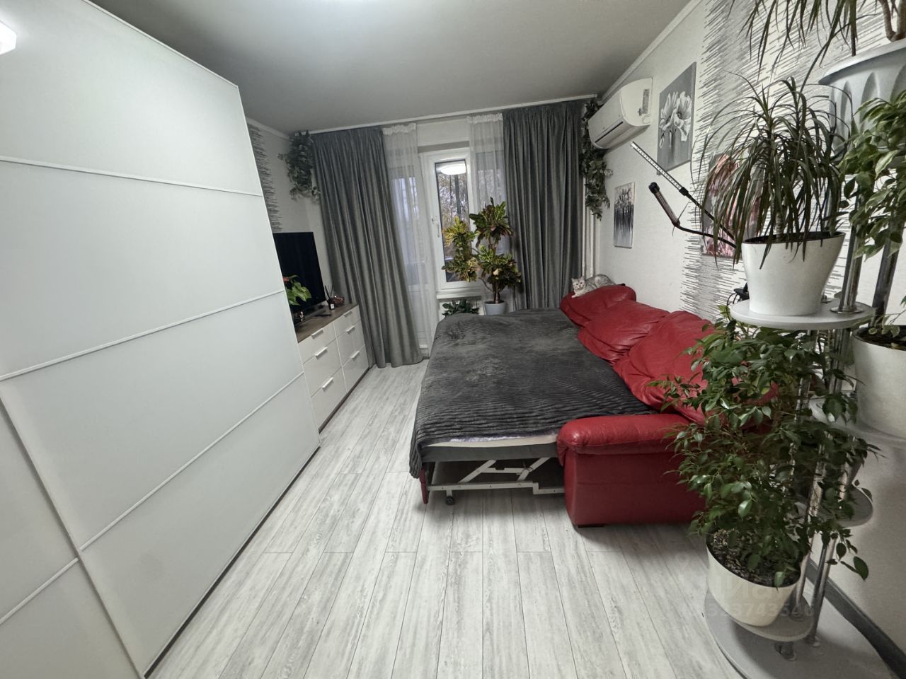 Продажа 2-комн квартиры на вторичном рынке улица Гурьянова, 43