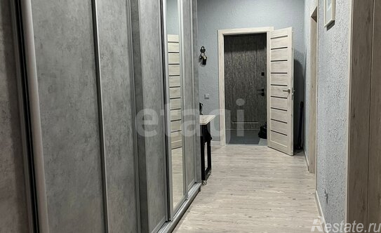 Продажа 3-комн квартиры на вторичном рынке 31 Октября, Центральная улица,  д. 45