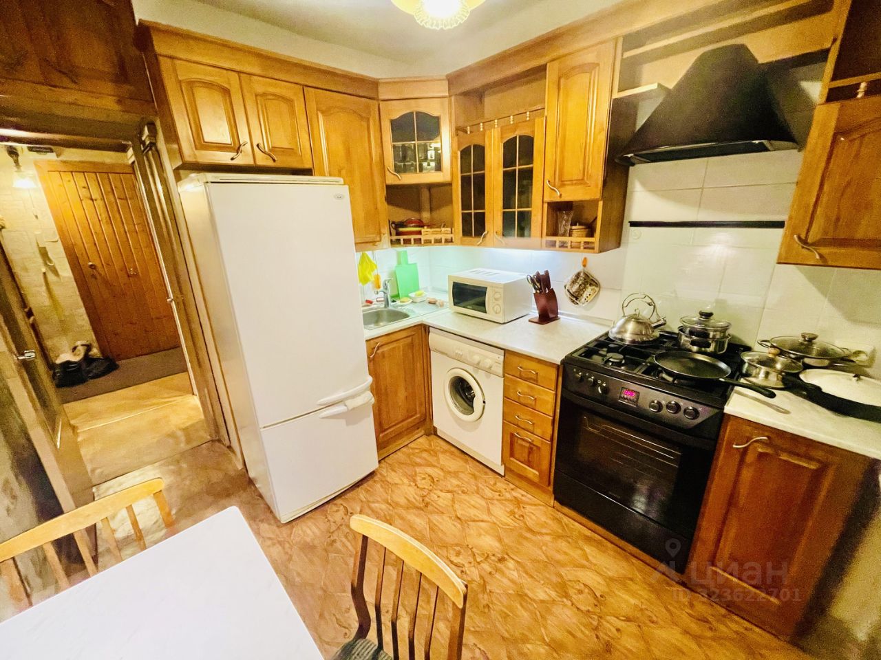 Аренда 2-комн квартиры на вторичном рынке пос. Металлострой, Садовая улица, 20