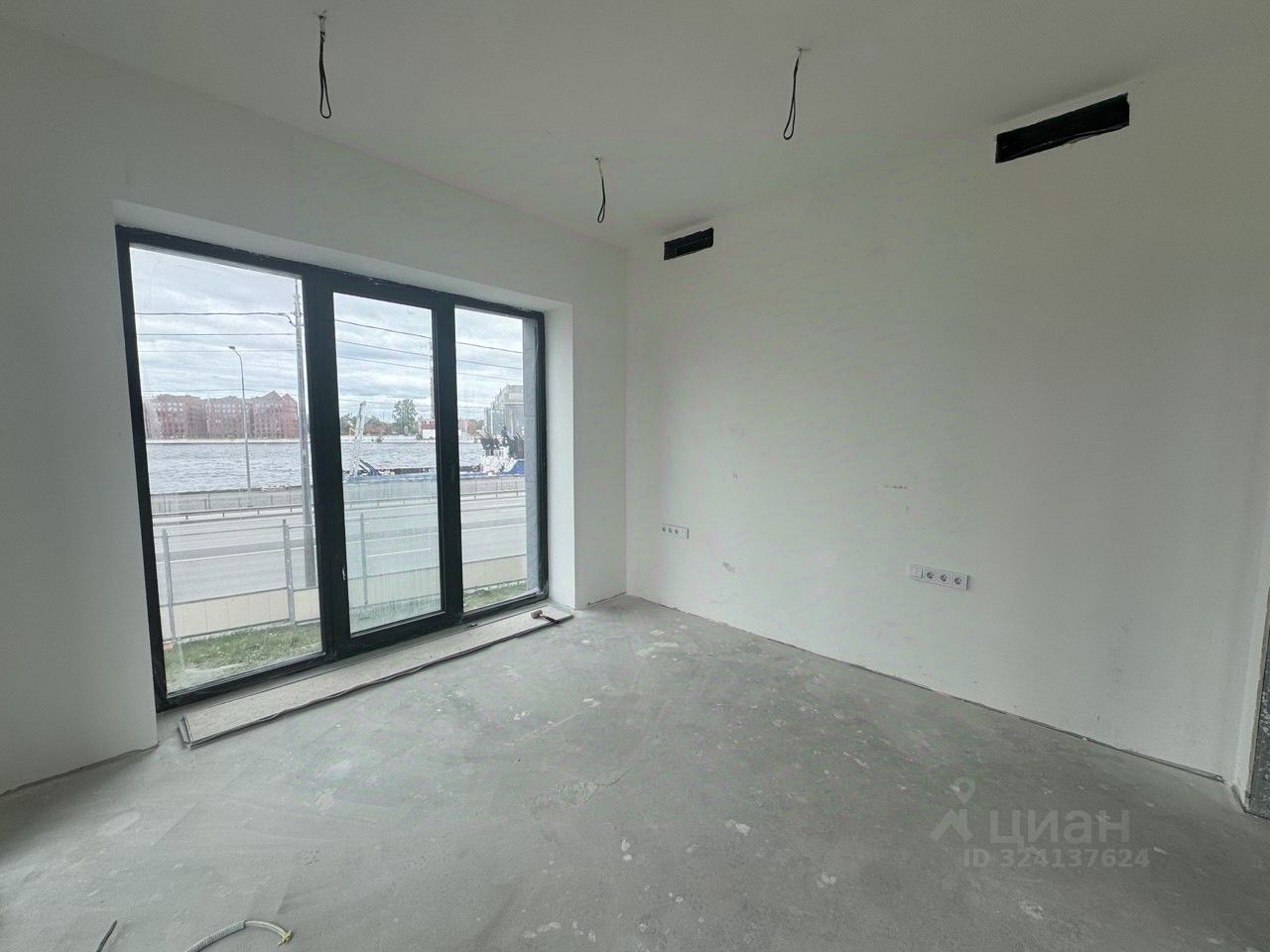 Продажа 3-комн квартиры на вторичном рынке набережная Макарова,  д. 58