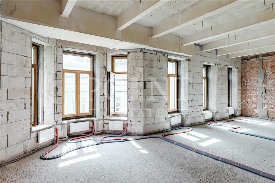Продажа 4-комн квартиры на вторичном рынке улица Большая Полянка, 44