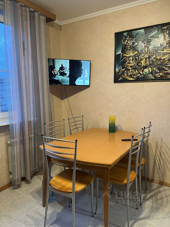 Аренда 3-комн квартиры на вторичном рынке Дубнинская улица, 30Б