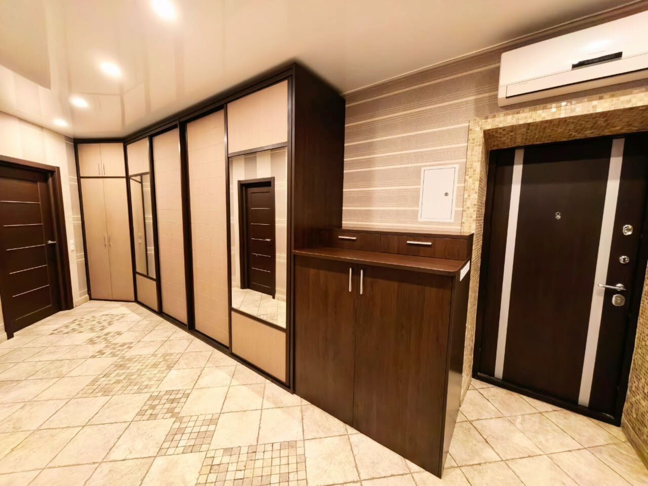 Продажа 3-комн квартиры на вторичном рынке Учительская улица, 18к1