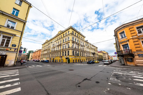 Продажа 3-комн квартиры на вторичном рынке Большая Подьяческая улица,  д. 17