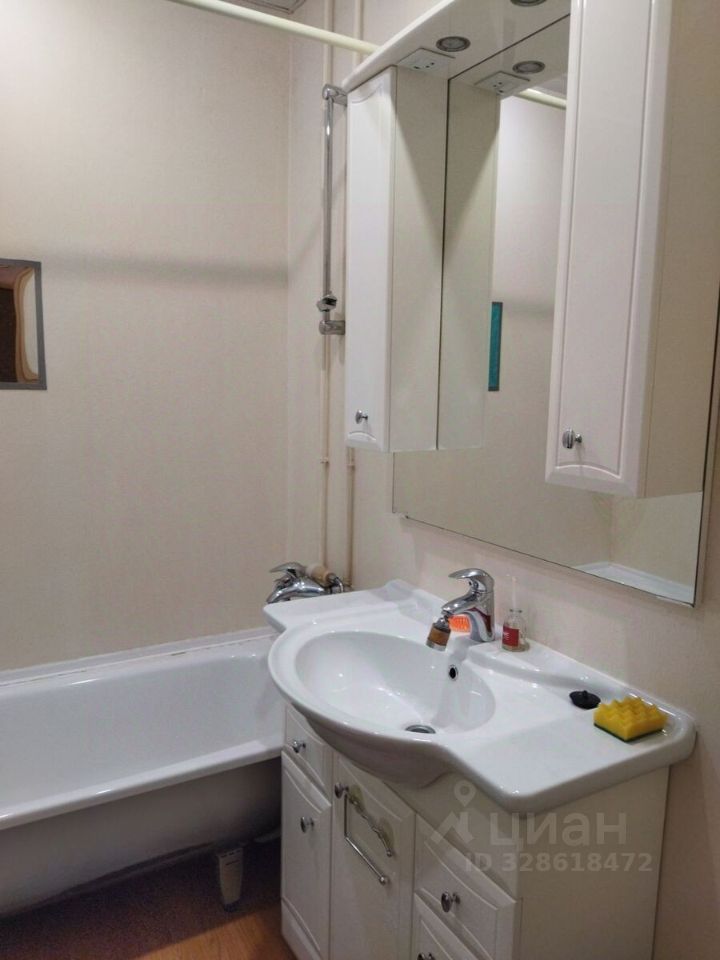 Аренда 1-комн квартиры на вторичном рынке проспект Кузнецова, 11к2