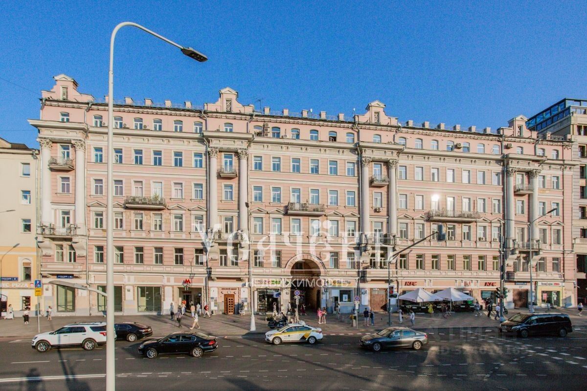 Аренда 3-комн квартиры на вторичном рынке Страстной бульвар, 4