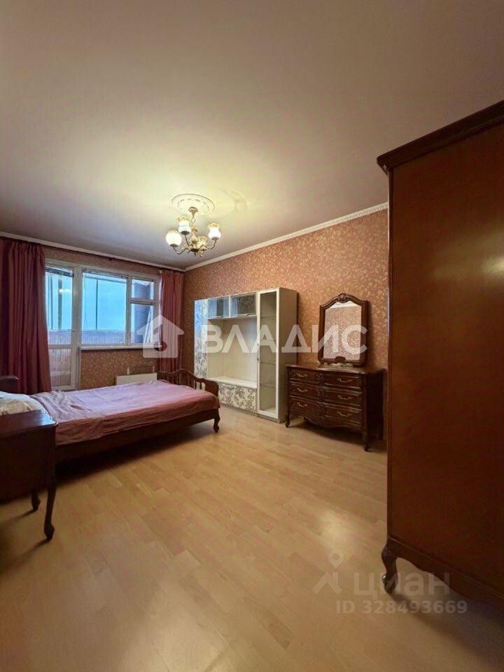 Продажа 2-комн квартиры на вторичном рынке Филевский бульвар, 39