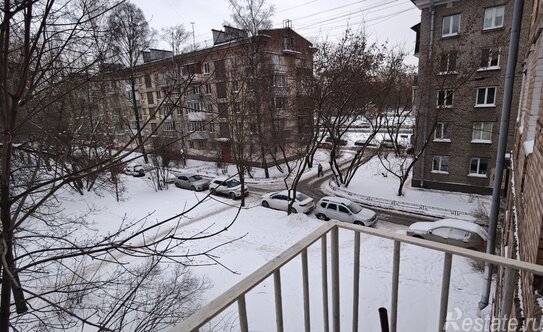 Продажа 2-комн квартиры на вторичном рынке Краснопутиловская улица,  д. 100