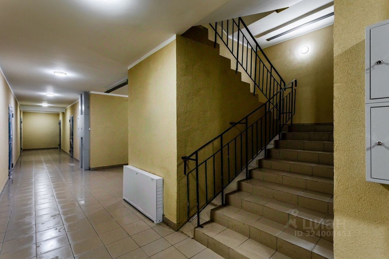 Продажа 2-комн квартиры на вторичном рынке улица Генерала Донскова, 29к6