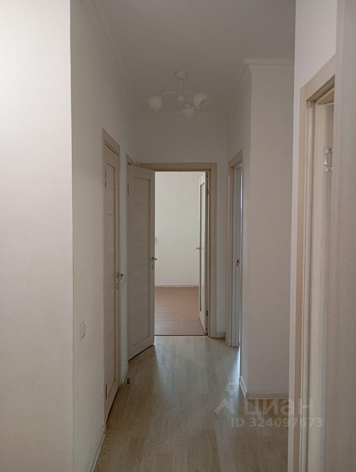 Продажа 3-комн квартиры на вторичном рынке Ереванская улица, 8