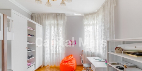 4-комн квартира Старокачаловская улица,  д. 18