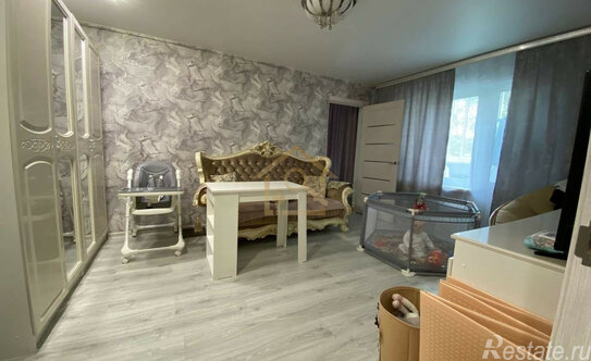 Продажа 2-комн квартиры на вторичном рынке им. Октября, улица Советской Конституции,  д. 42Г