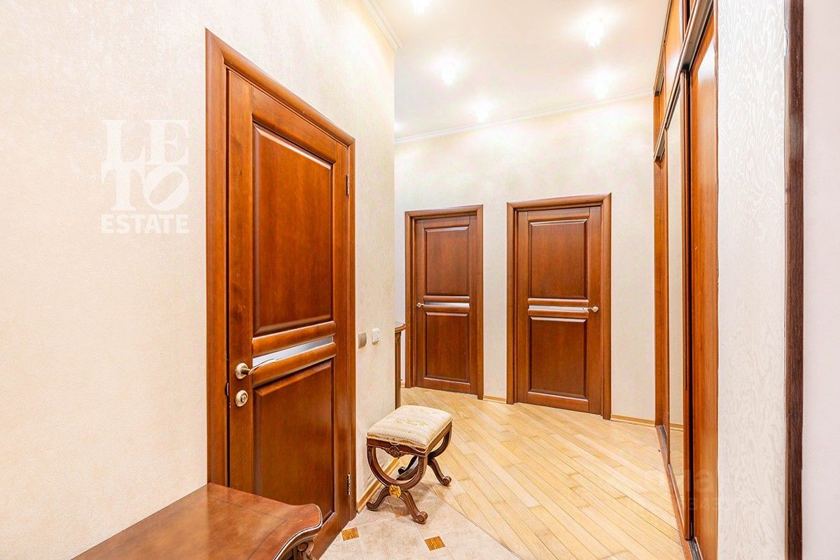 Продажа 4-комн квартиры на вторичном рынке улица Пырьева, 2
