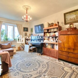 Продажа 3-комн квартиры на вторичном рынке Пулковское шоссе,  д. 13 к4