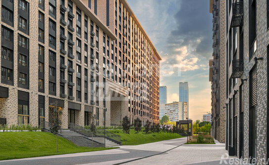 Продажа 4-комн квартиры на вторичном рынке Винницкая улица,  д. 8 к2