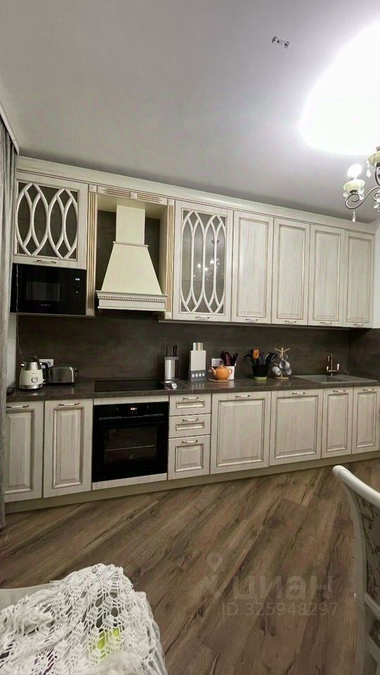 Продажа 3-комн квартиры на вторичном рынке Комендантский проспект, 66к1