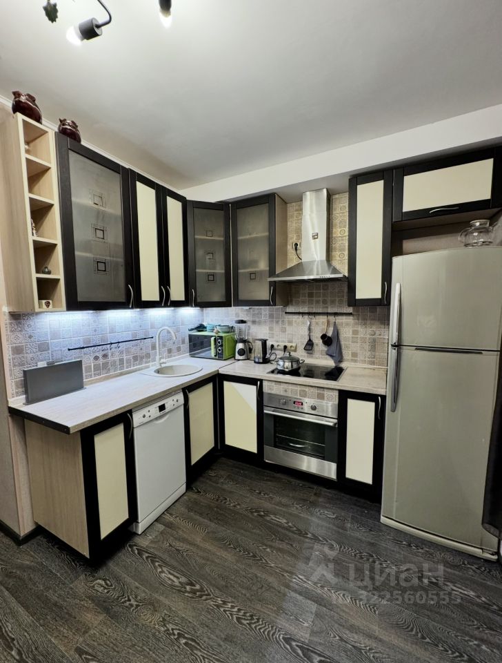 Продажа 2-комн квартиры на вторичном рынке Дунайский проспект, 55к1