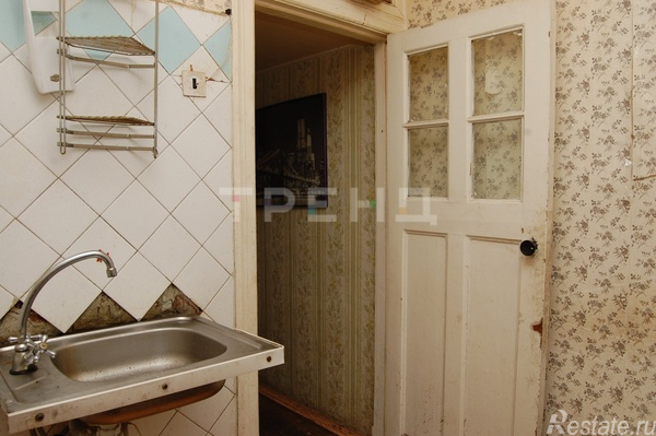 Продажа 2-комн квартиры на вторичном рынке Пушкин, Конюшенная ул,  д. 13