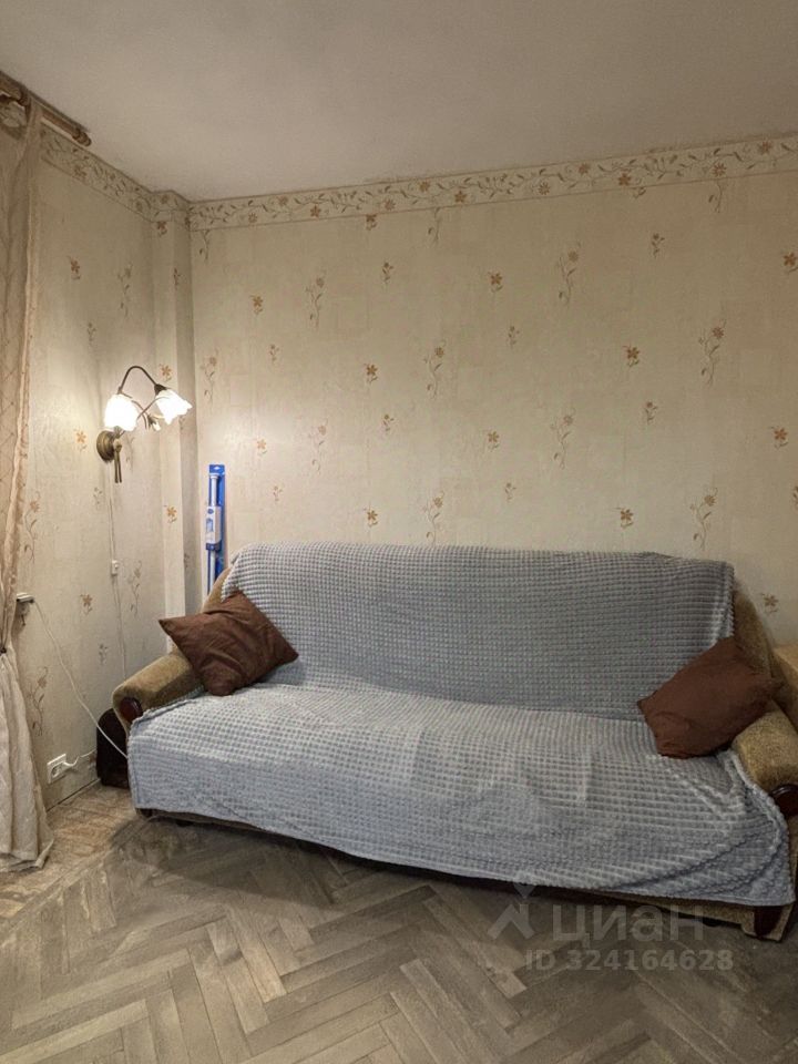 Продажа 2-комн квартиры на вторичном рынке Таллинская улица, 25