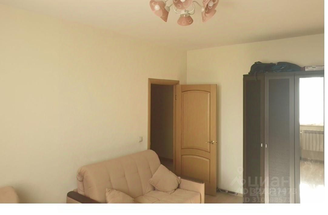 Продажа 2-комн квартиры на вторичном рынке Раменское, улица Чугунова, 41