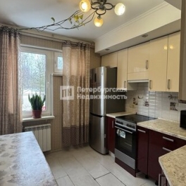 Продажа 3-комн квартиры на вторичном рынке Земский переулок,  д. 10