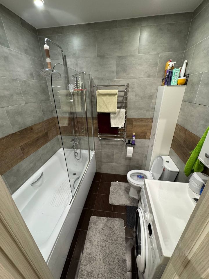 Продажа 1-комн квартиры на вторичном рынке Свердловский пгт, улица Алексея Короткова, 1