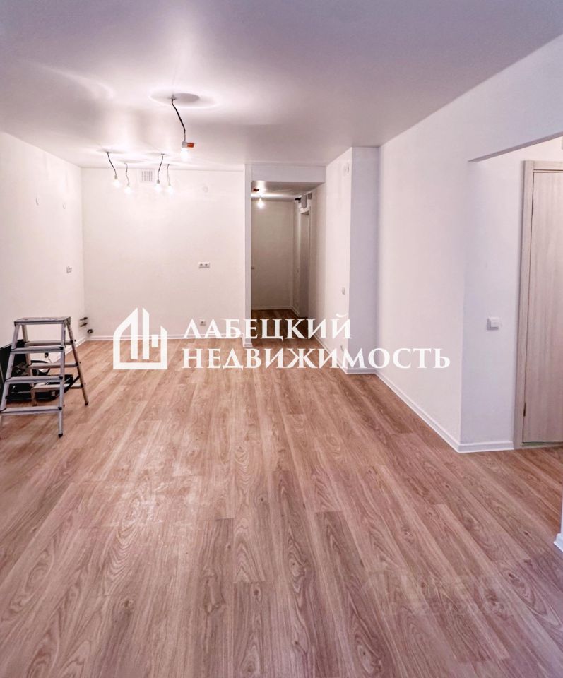 Аренда 3-комн квартиры на вторичном рынке Новоселье городской поселок, улица Невская, 17к2