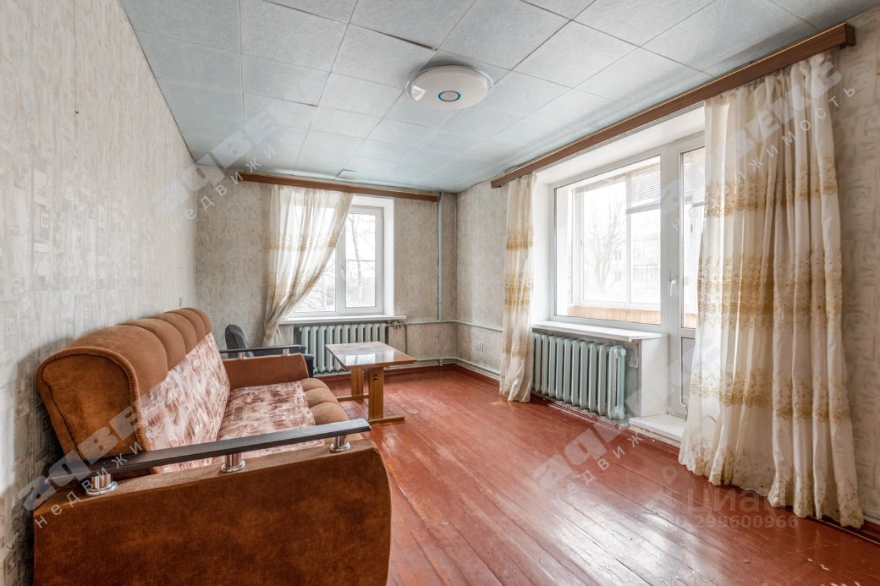 Продажа 2-комн квартиры на вторичном рынке Пушкин, Оранжерейная улица, 67/31