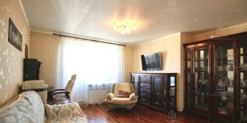 3-комн квартира улица Бадаева,  д. 5