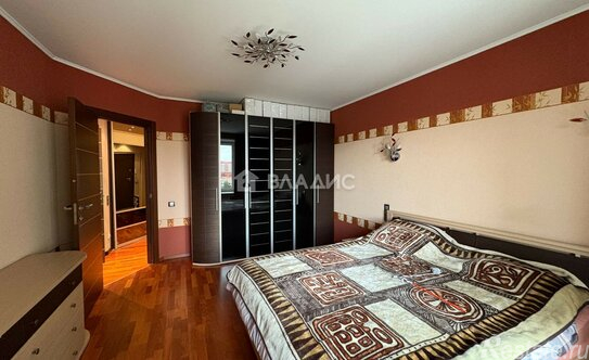 Продажа 3-комн квартиры на вторичном рынке проспект Наставников