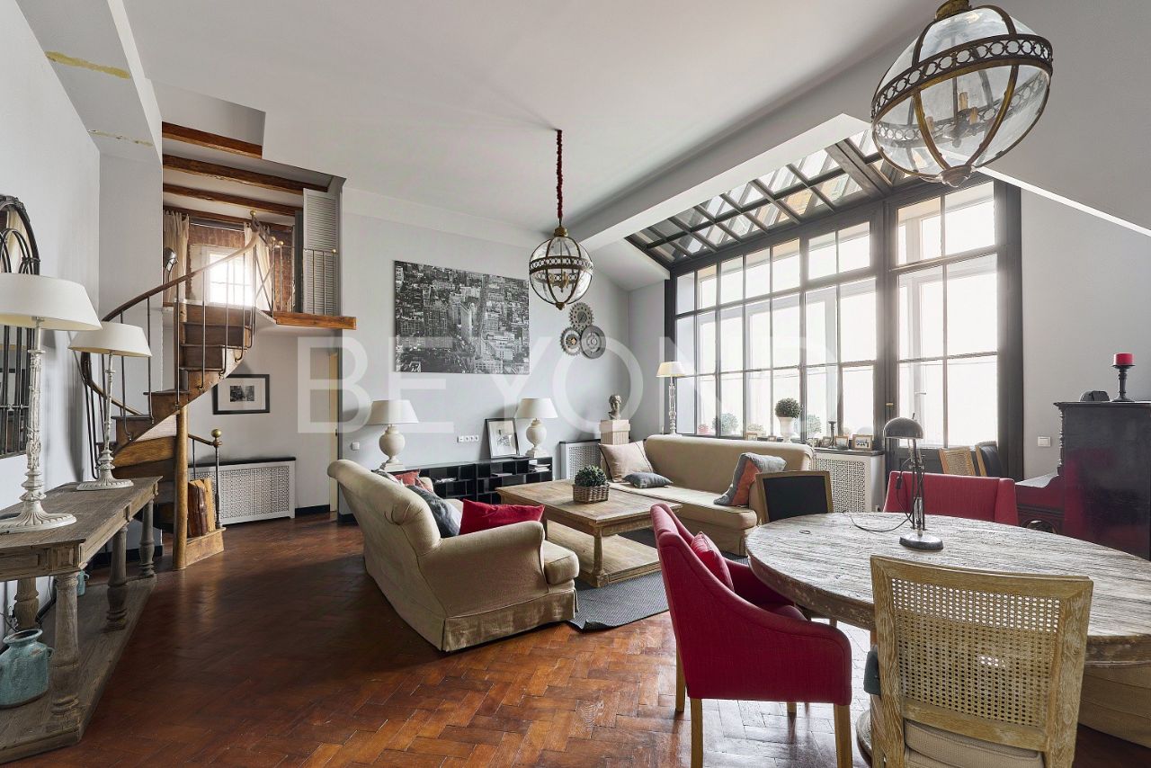 Продажа 3-комн квартиры на вторичном рынке Фонарный переулок, 18