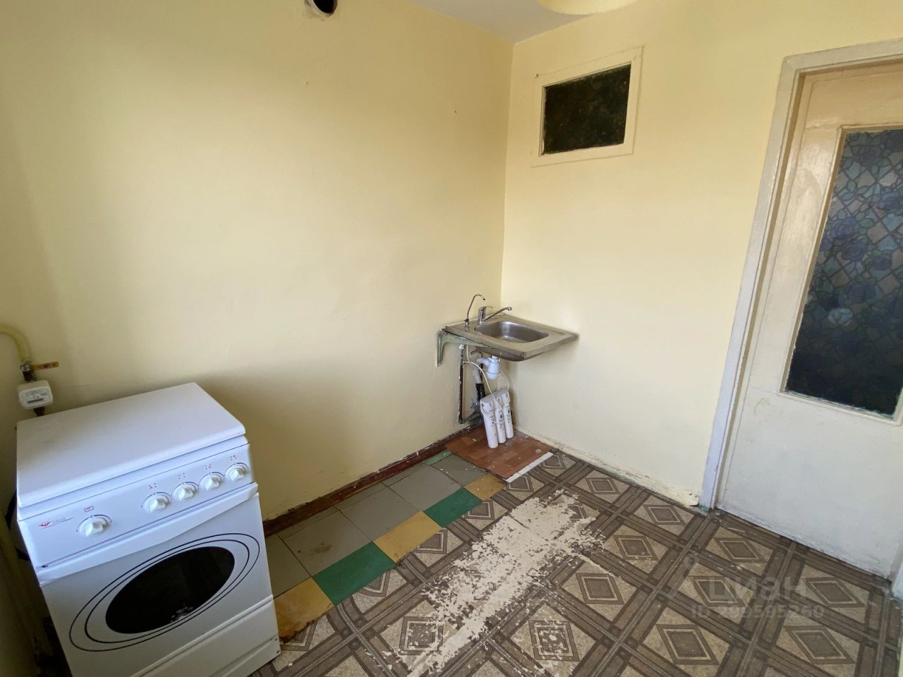 Продажа 2-комн квартиры на вторичном рынке пос. Войсковицы, площадь Манина, 2