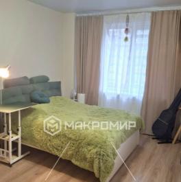 Продажа 1-комн квартиры на вторичном рынке Мурино, Петровский б-р,  д. 7