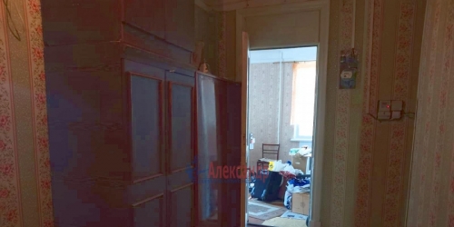 Комната Петергоф г., Эрлеровский бул. ,  д. 4