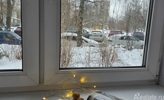 Продажа 1-комн квартиры на вторичном рынке Будапештская ул,  д. 42,  к. 3