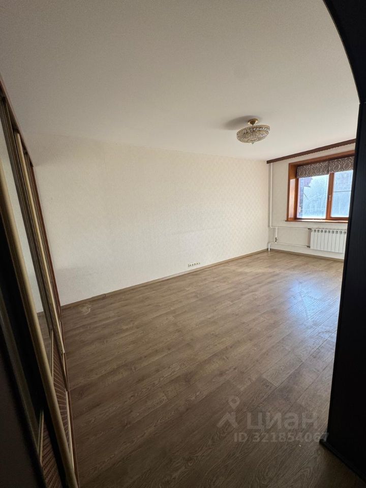 Продажа 1-комн квартиры на вторичном рынке Люберцы, Октябрьский проспект, 5к1