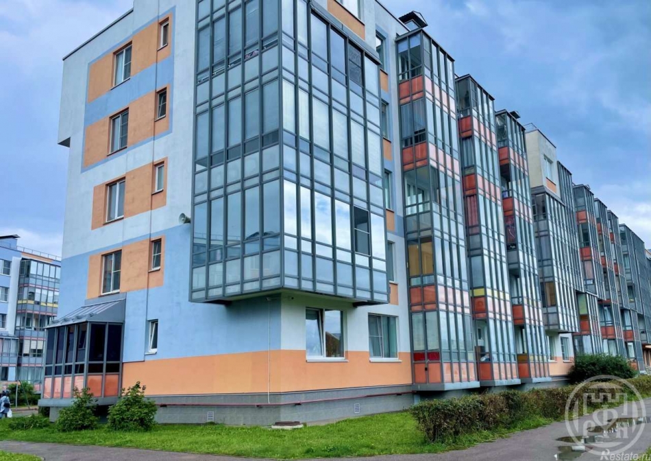 Продажа 3-комн квартиры на вторичном рынке Петергоф г., Парковая ул. ,  д. 20