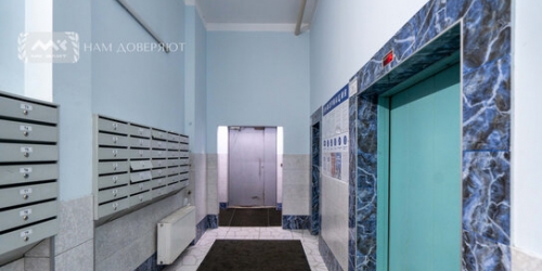 5-комн квартира улица Матроса Железняка,  д. 57