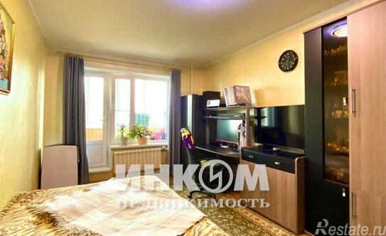 Продажа 2-комн квартиры на вторичном рынке Сапёрный проезд,  д. 15