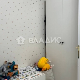 Продажа 3-комн квартиры на вторичном рынке улица Полбина,  д. 54