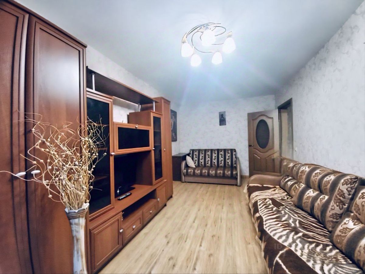 Продажа 2-комн квартиры на вторичном рынке Сергиев Посад, Озерная улица, 11