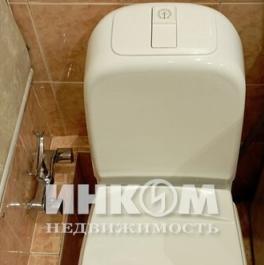 Продажа 3-комн квартиры на вторичном рынке Осенняя улица,  д. 30