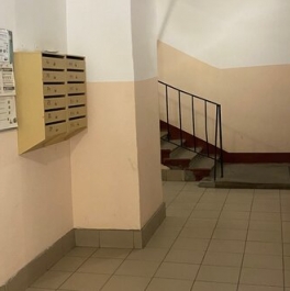 Продажа 2-комн квартиры на вторичном рынке Казанская улица,  д. 33/5