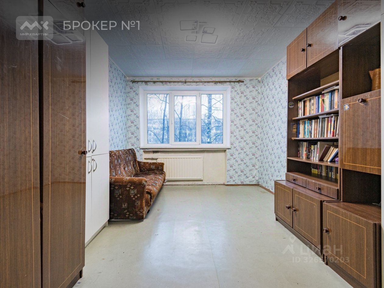 Продажа 3-комн квартиры на вторичном рынке улица Дыбенко, 22К1
