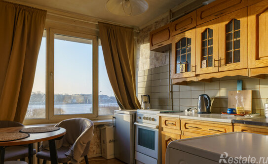 Продажа 1-комн квартиры на вторичном рынке Свердловская наб,  д. 64