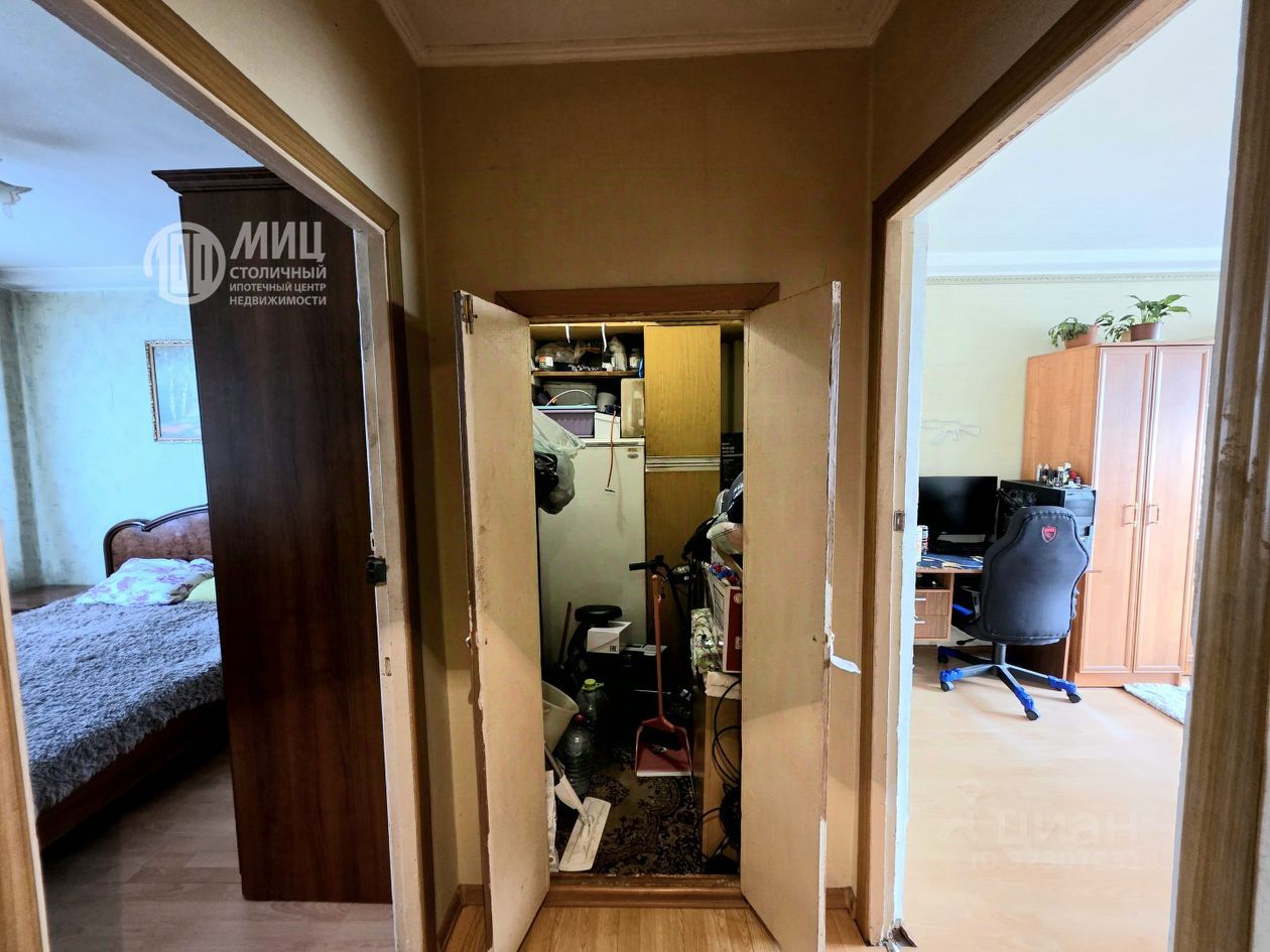 Продажа 2-комн квартиры на вторичном рынке д. Ложки, Центральная улица, 1