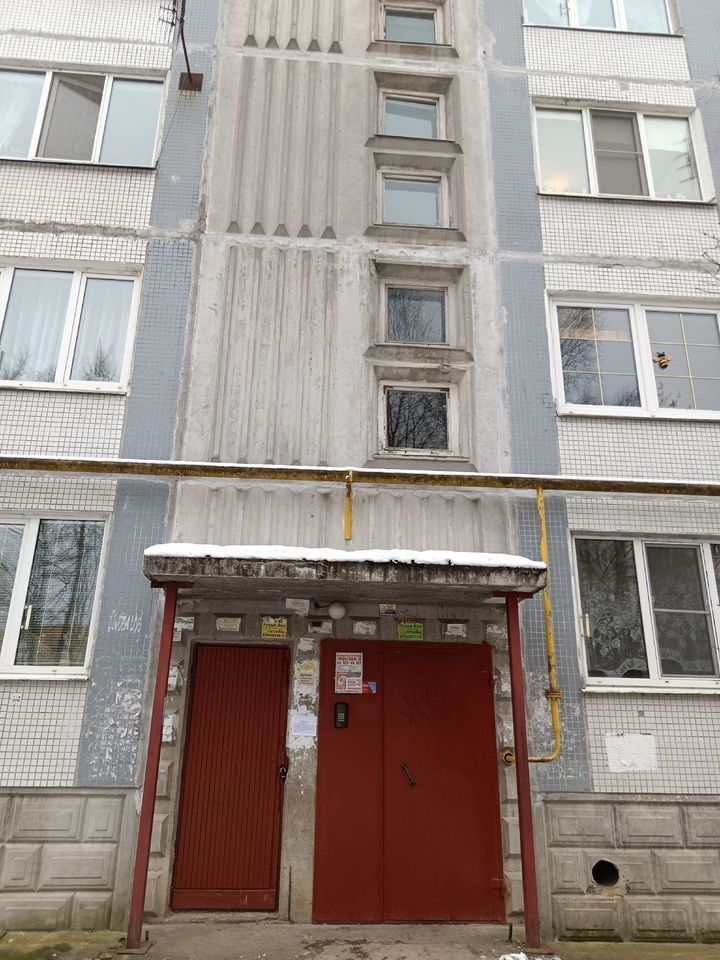 Продажа 2-комн квартиры на вторичном рынке Гатчина, улица Рощинская, 15