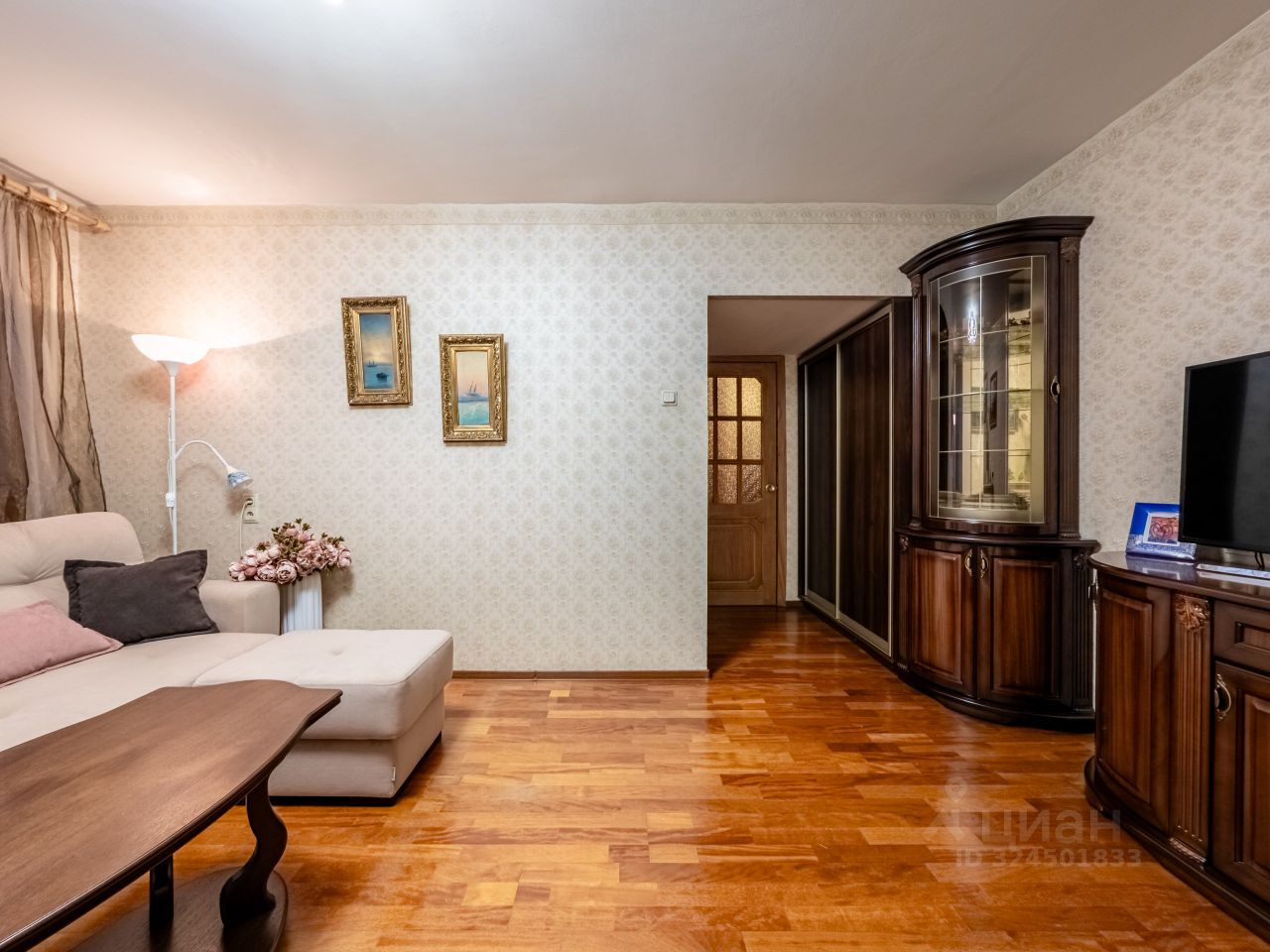 Продажа 2-комн квартиры на вторичном рынке Будапештская улица, 66К1