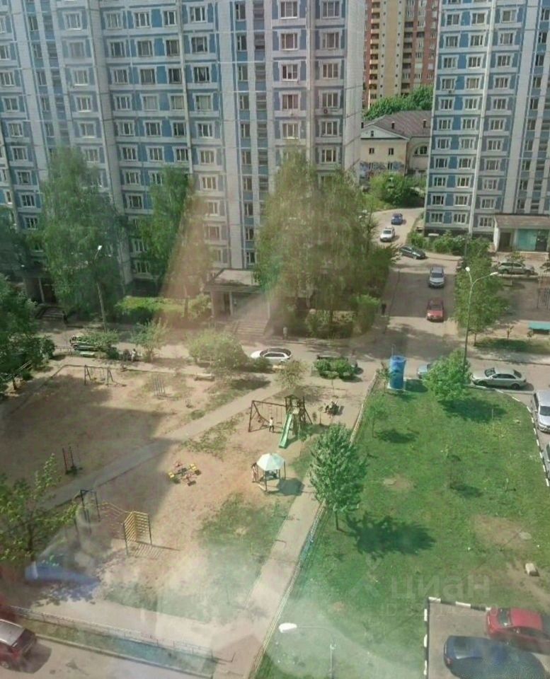 Продажа 3-комн квартиры на вторичном рынке Кучино мкр, Балашиха, улица Центральная,  д. 8