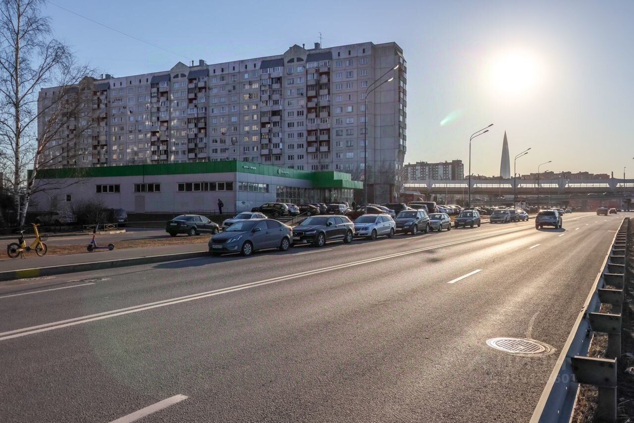 Аренда 3-комн квартиры на вторичном рынке улица Савушкина, 115К4